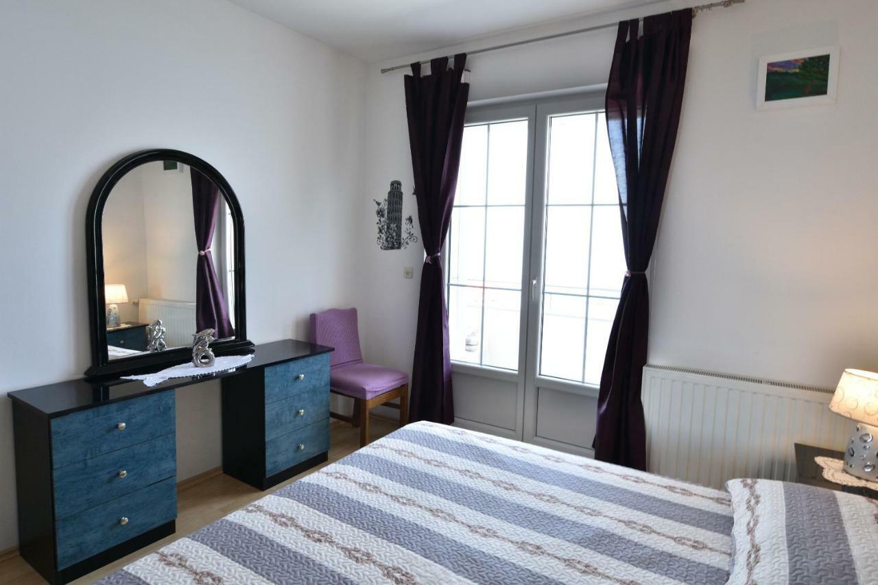Apartments Brico Primošten Eksteriør billede