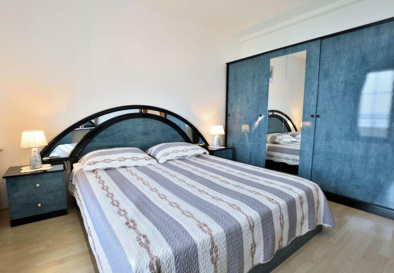 Apartments Brico Primošten Eksteriør billede
