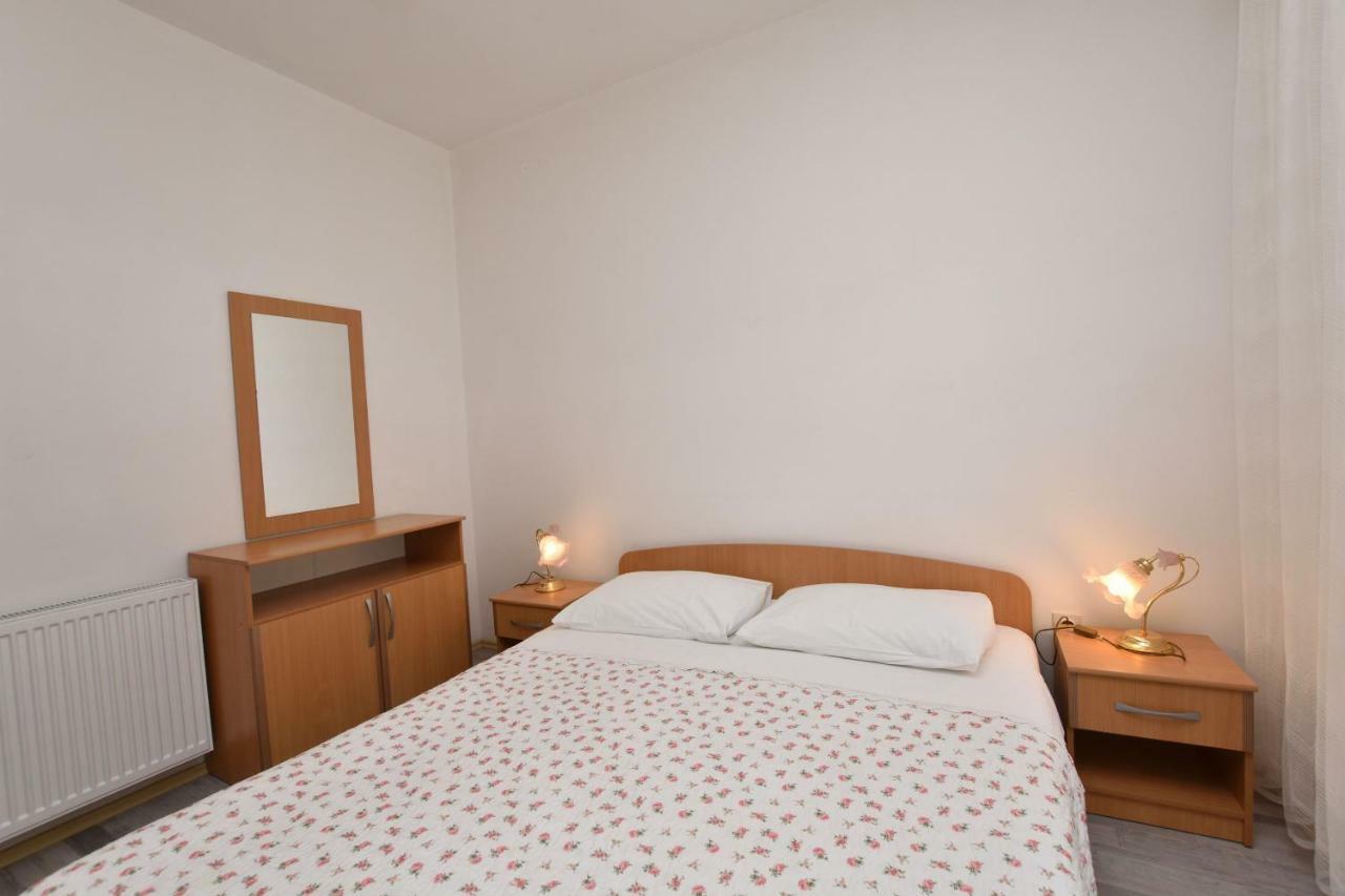 Apartments Brico Primošten Eksteriør billede