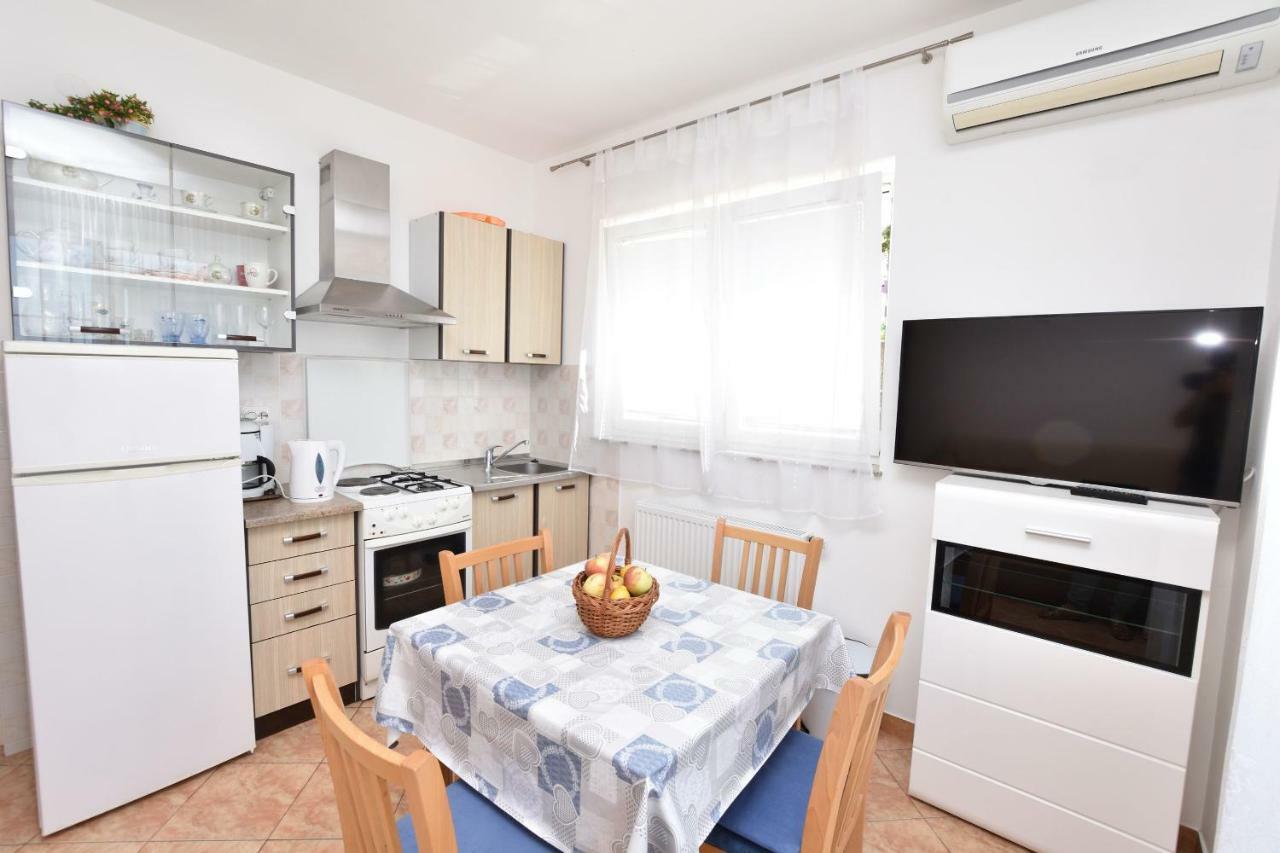 Apartments Brico Primošten Eksteriør billede