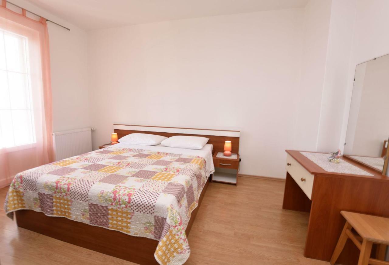 Apartments Brico Primošten Eksteriør billede