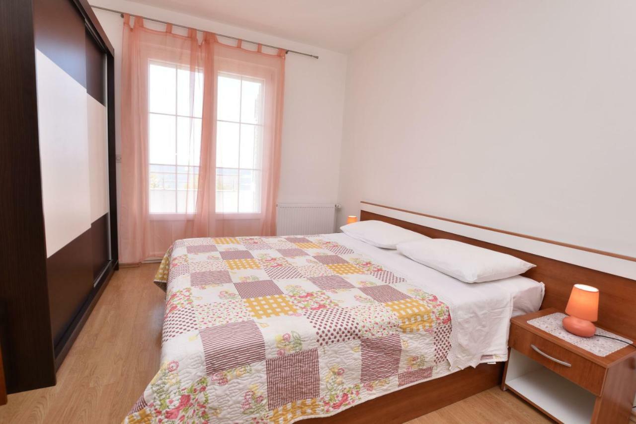 Apartments Brico Primošten Eksteriør billede